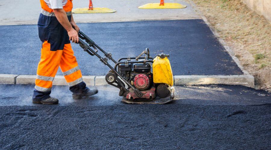 Professional gutter cleaning in Isabela, PR